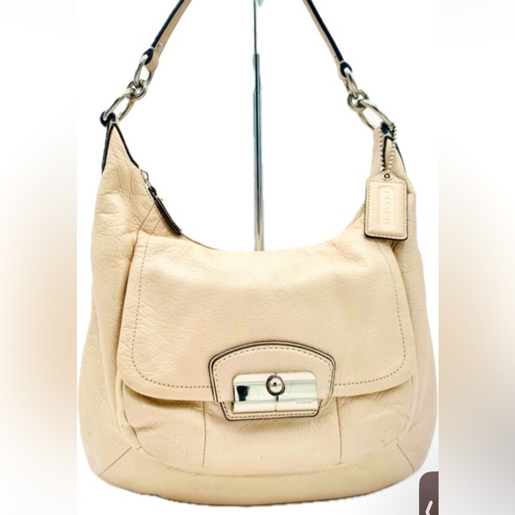 Coach Handbags - Coach Kristin leather shoulderbag/crossbody option. Excellent preowned condition